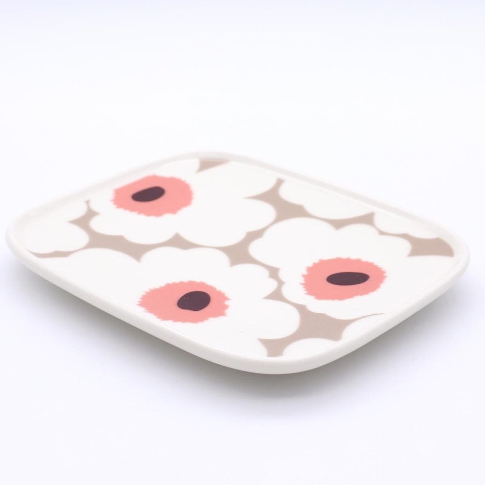 マリメッコ ウニッコ プレート15×12cm クレイ/ホワイト/ローズ marimekko UNIKKO 皿 食器 ギフト 耐熱 電子レンジ対応 結婚祝い プレゼント 贈り物