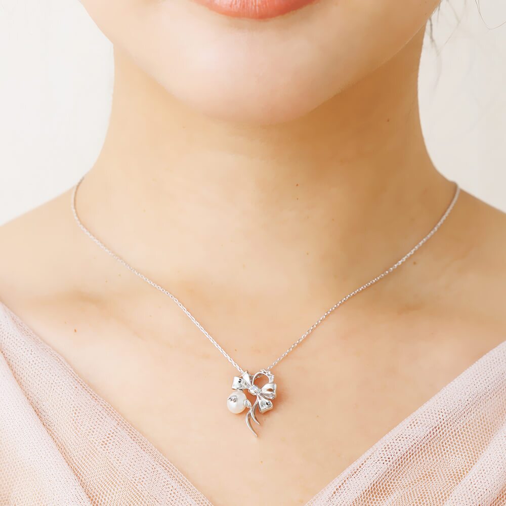 選べる誕生石12色  天使の卵 数量限定 リボンモチーフ 天然パール シルバー レディース ペンダント ネックレス 【TEN8142026】 人気 ギフト 誕生日 女性 彼女 プレゼント 誕生日プレゼント おすすめ プレゼント 人気 ブランド 秋アクセ 秋ジュエリー ご褒美ジュエリー 彼女 ネックレス ギフト バースデー ギフト 記念日