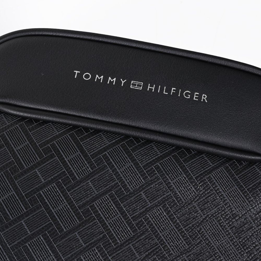 高品質ヨーロッパ輸入モデル トミーヒルフィガー TOMMY HILFIGER ショルダーバッグ MODERN MONOGRAM MINI REPORTER メンズ ブラック AM0AM14844 BDS BLACK 送別会 誕生日 結婚祝い 結婚式 彼氏 息子 夫 男性 名刺入れ 高級 父の日 母の日 即日発送