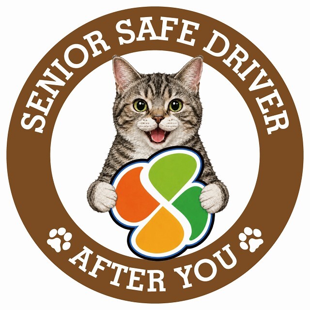 カーサイン 高齢者マーク SENIOR SAFE DRIVER アメリカンワイヤーヘア ステッカー シール 直径13cm 肉球 日本製 車