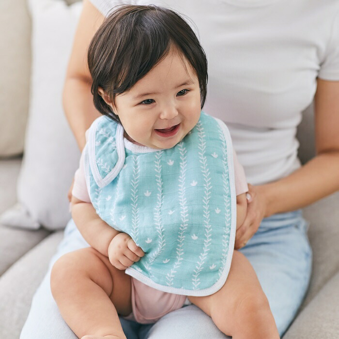 スタイ ビブ 3枚セット 出産祝い aden+anais エイデンアンドアネイ イヤーオブザスネイク よだれかけ スナップビブ コットン100% ダブルガーゼ3層 大きめ 洗える 離乳食 お食事エプロン ベビー 新生児 サイズ調整 内祝い 出産内祝い 男の子 女の子 ギフト 双子 2人目