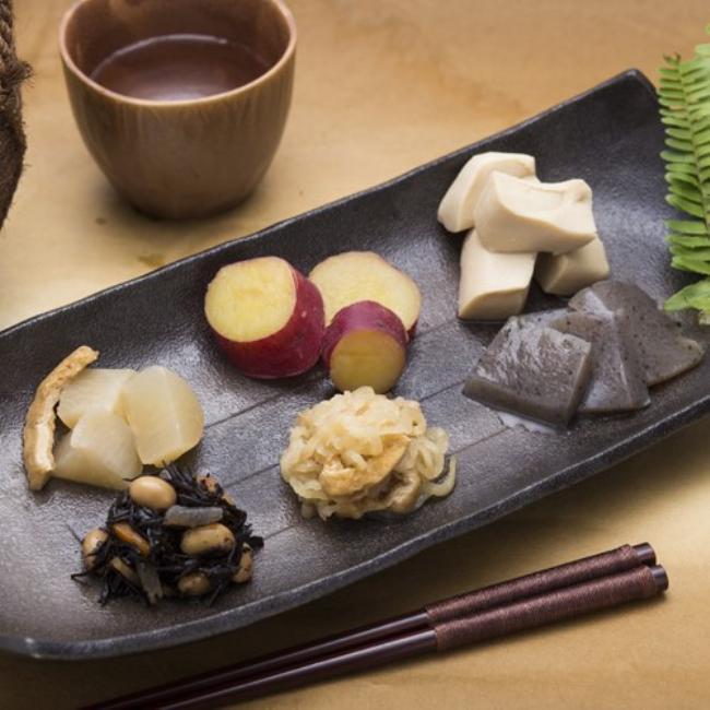 おばんざい おかず 煮物 詰合せ 進物 ギフト御祝 内祝 御供 御中元 御歳暮 京都 ひじき豆 高野豆腐 大根とあげの煮いたん 千切り大根の煮いたん こんにゃくの煮いたん さつまいもの煮いたん 京のおばんざい ８個入り は-33　父の日