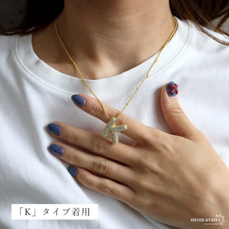 ステンレス イニシャルネックレス 大ぶり ゴールド パヴェ レディース ペンダント 英文字 AからZ 全26タイプ ストーン ぷっくり モチーフ チェーン ビーズ 華やか 上品 大人可愛い カジュアル アクセサリー 金属アレルギー対応