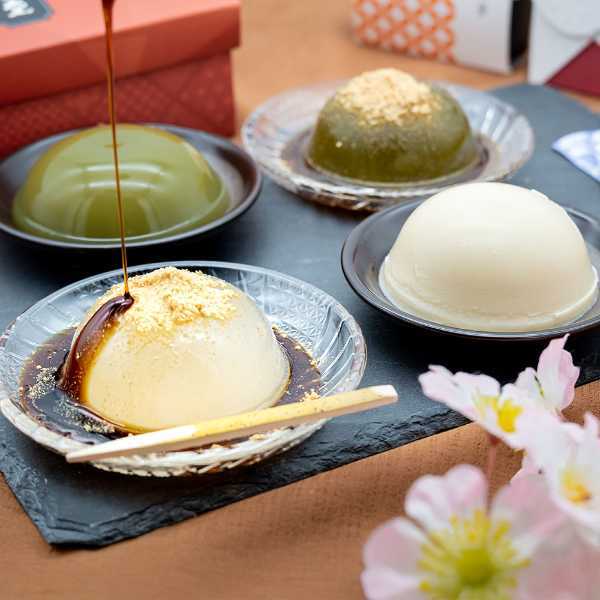 吉野葛すいーつ 詰め合わせ 3段 亀久堂 奈良 名産品 本葛 くず餅 葛餅 くずぷりん 抹茶 プレーン ギフト お取り寄せ スイーツ 和菓子 贈り物 手土産 お中元 お歳暮 内祝い 常温保存