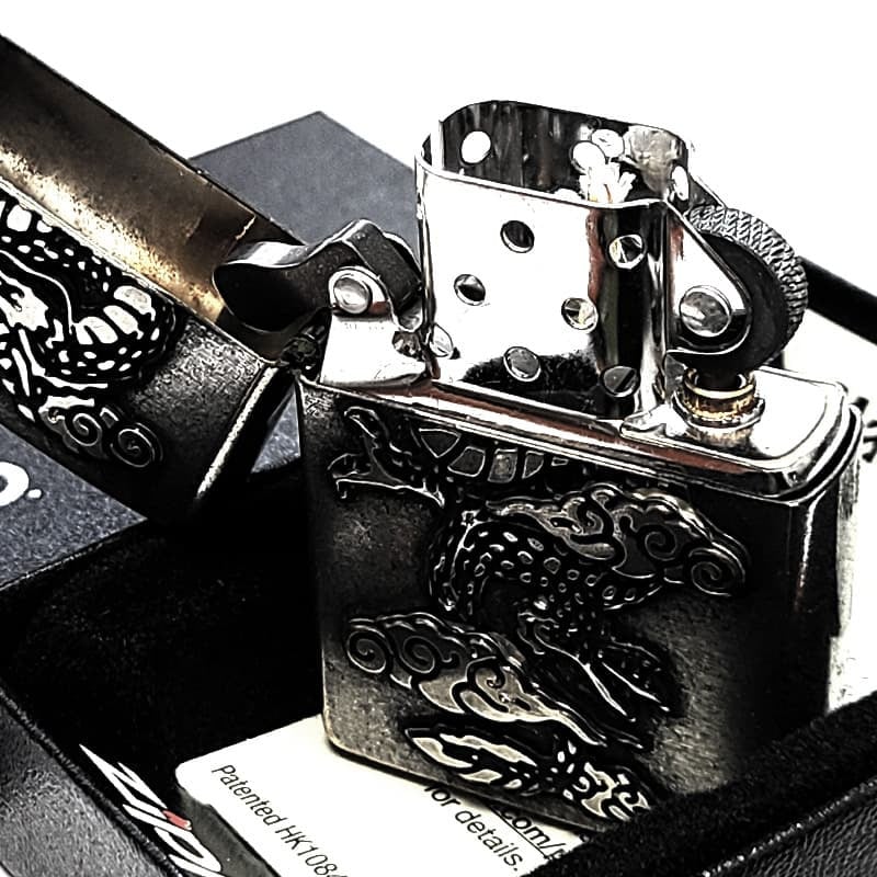 ZIPPO ライター 龍 メタル重ね貼り ドラゴン ジッポ 竜 クロームバレル アンティークシルバー 和柄 日本 おしゃれ かっこいい メンズ 渋い ギフト プレゼント