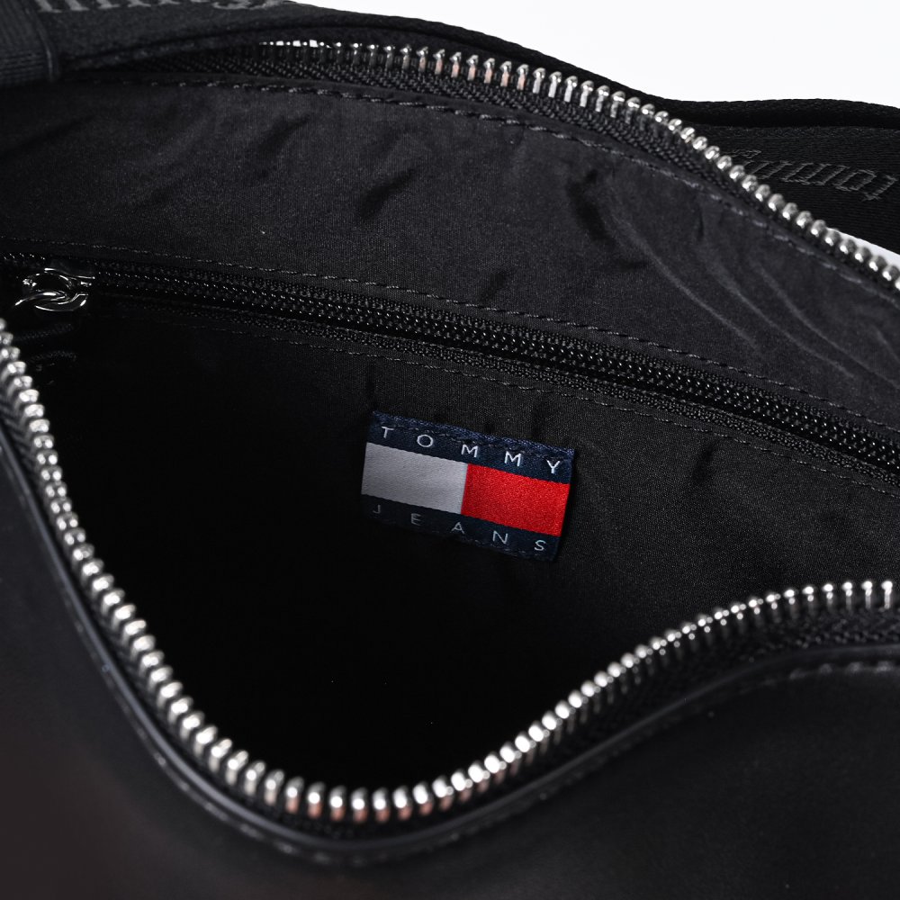 高品質ヨーロッパ輸入モデル トミーヒルフィガー TOMMY HILFIGER ショルダーバッグ レディース TOMMY JEANS DAILY ELEATED ブラック AW0AW19041 BDS BLACK 送別会 誕生日 結婚祝い 結婚式 彼氏 息子 夫 男性 名刺入れ 高級 父の日 母の日 即日発送