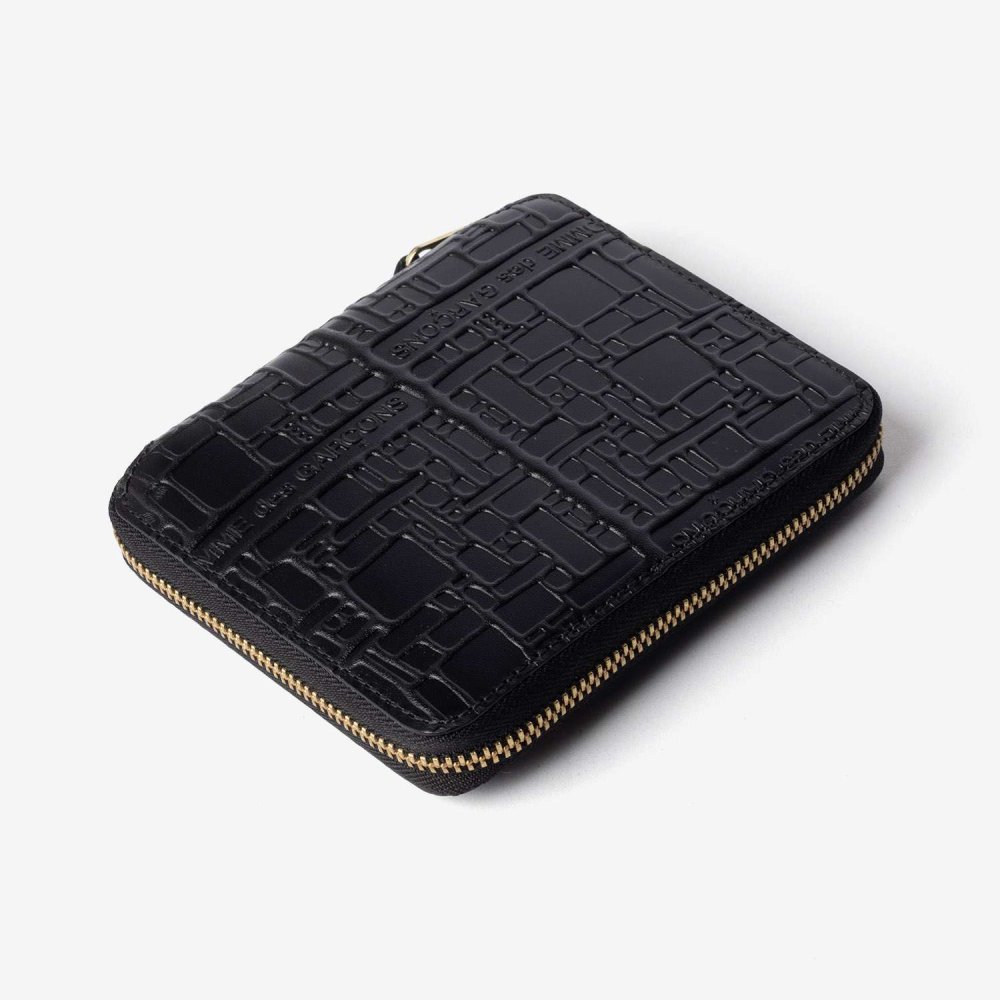 コムデギャルソン COMME DES GARCONS EMBOSSED LOGOTYPE エンボス ロゴタイプ Bifold Wallet 二つ折り財布 SA2100EL ユニセックス 財布