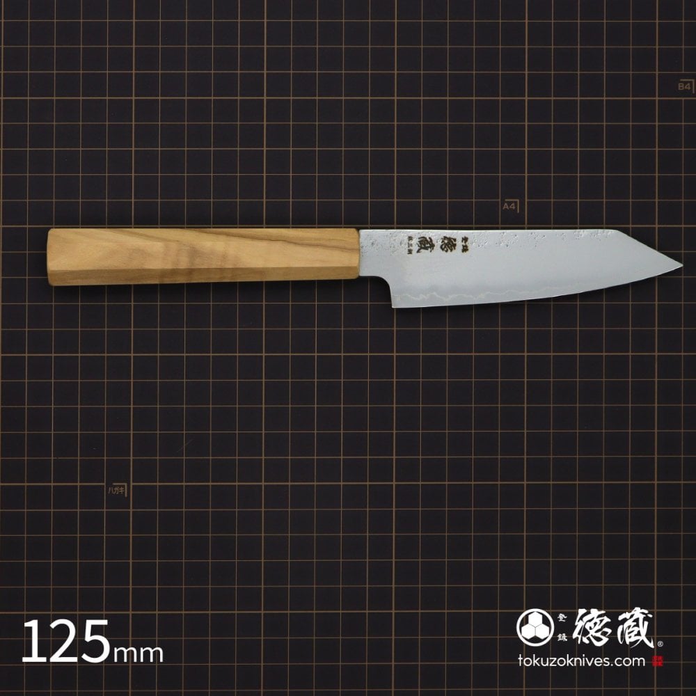 ステンレス切付ペティナイフ　125mm 銀三 梨地仕上げ オリーブ八角柄 日本製 徳蔵刃物 【TOKUZO KNIVES】 JAPAN Kitchen Knives 包丁 切れ味 家庭用 万能 錆に強い 両刃 プレゼント ギフト 贈り物 一生モノ