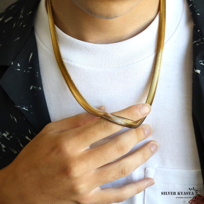 ステンレス 幅8mm スネークチェーンネックレス 3カラー メンズ ヘリンボーン ワイド 平打ち 中折れ式 留め具 シンプル 首飾り アクセサリー ストリート カジュアル モード 存在感 幾何学模様 おしゃれ 金属アレルギー対応