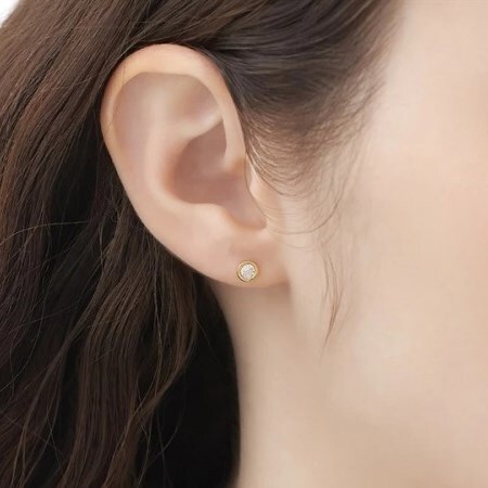 【無料ラッピング】  ヨンドシー 4℃ K10イエローゴールド ピアス ホワイトトパーズ ブランド 正規品 新品 ギフト プレゼント 人気 おすすめ 誕生日 記念日 クリスマス 送料無料