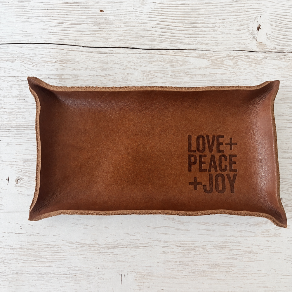 LOVE+PEACE+JOY 本革メガネ置きレザートレイ｜贈る革小物
