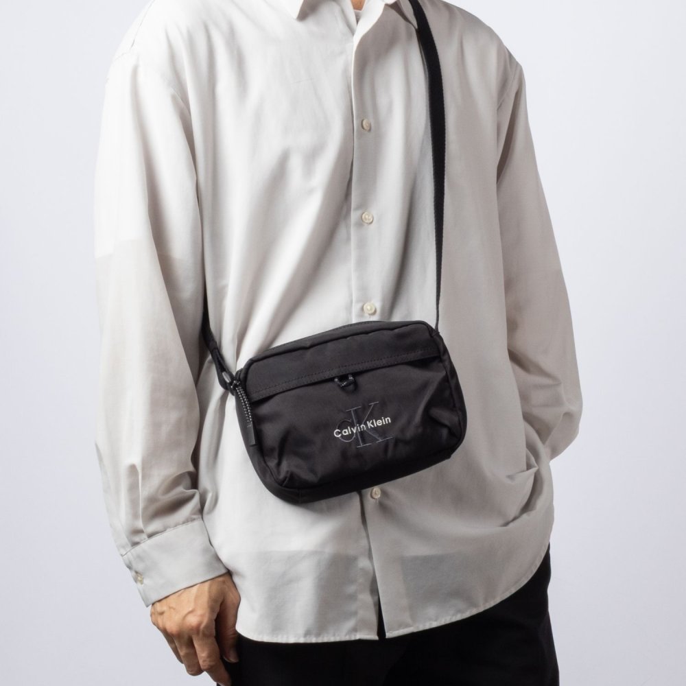 カルバンクライン Calvin Klein BOLD CAMERA BAG ロゴ ナイロン カメラバッグ LV04D3117G ショルダーバッグ メンズ バッグ