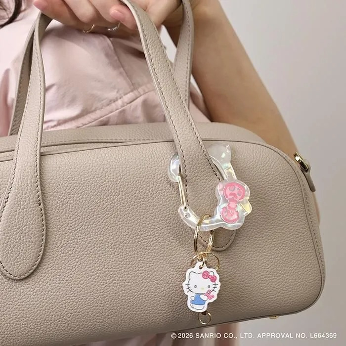 サンリオ カラビナ リール付き シナモロール クロミ ウサハナ ポチャッコ ポムポムプリン ハローキティ Sanrio キーホルダー かわいい キーチェーン おしゃれ 盗難防止 紛失防止 バッグチャーム 着脱 落下防止 キーリール 金具 ギフト フラワーリング