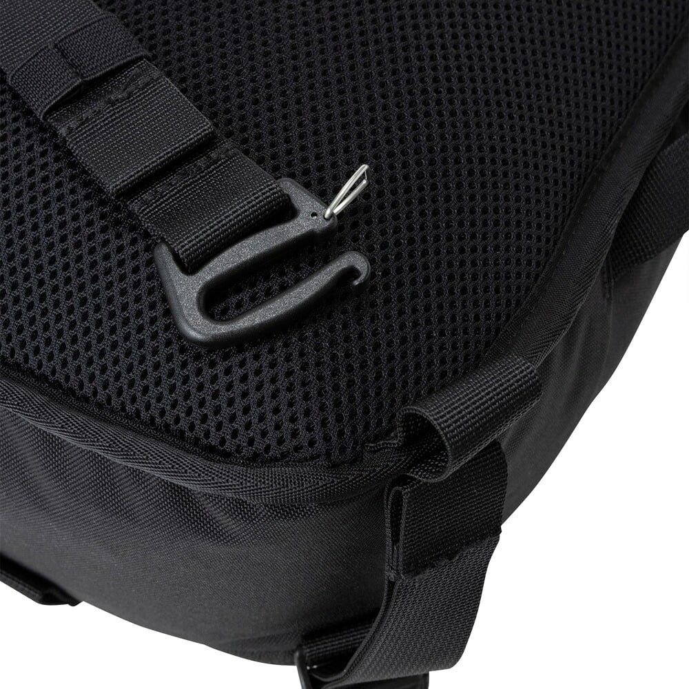 ノースフェイス ショルダーバッグ リープスリング THE NORTH FACE NM72600 LEAP SLING 7L スリングバッグ ボディバッグ ワンショルダー ブラック 黒 ホワイト レッド グレー