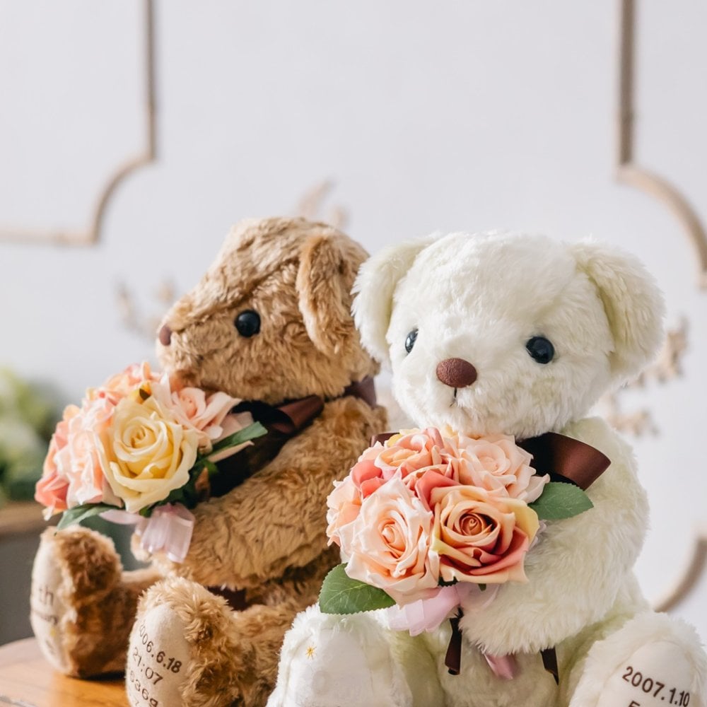 花束シュガー体重ベア2体セット｜ブーケを持つウェディングペアギフト｜結婚式の両親贈呈品に