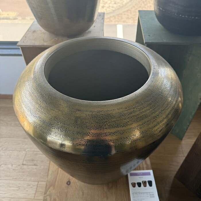 鉢カバー おしゃれ 大型 22号 16号 アンワール ハムザ アルミニウム製 室内専用 高級 丸型 ゴールド ブラック 北欧 観葉植物用 サボテン 特大 インテリア プランター 深型
