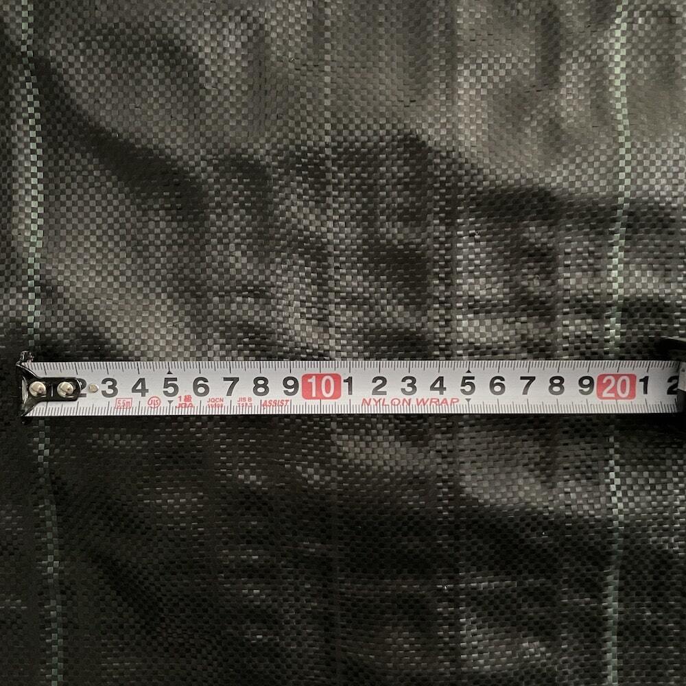 【個人宅配送可】 防草シート 2m×100m 1本 耐久年数2年から3年 草よけシート 抗菌剤 UV剤入り 人工芝の下に 除草シート 雑草防止シート 雑草対策 農業資材 太陽光発電 庭 マルチング 作物 野菜 果物 畑 農業 農園 農家 園芸