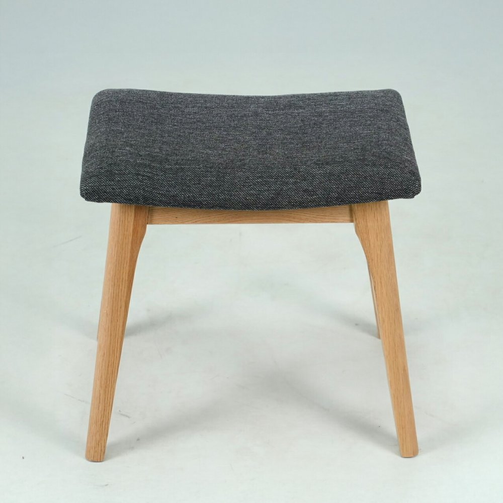 スツール メーベル 完成品 無垢材 レッドオーク 天然木 ナチュラル・ブラウン 本体:W46xD32xH43cm座面:W43xD29cm 椅子 腰掛け チェア コンパクト ナチュラル ブラウン おしゃれ