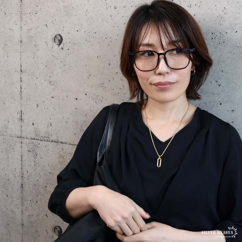 ステンレス オーバルネックレス ペンダント 3カラー レディース ロープチェーン 縦長 楕円 中空 モチーフ シンプル 上品 モード カジュアル 女性用 アクセサリー 首飾り シルバー ゴールド ブラック トレンド 個性的 人気
