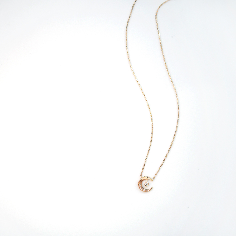 ダイヤモンド ネックレス 0.04ct 三日月 月 K10 K18 10K 18K 10金 18金 プラチナ 女性 レディース 誕生日 記念日 プレゼント ギフト 誕生日プレゼント 10代 20代 30代 40代 妻 彼女 ムーン ゴールド ホワイトゴールド ピンクゴールド イエローゴールド ダイヤ 揺れる アクセサリー アレルギー対応 金属アレルギー
