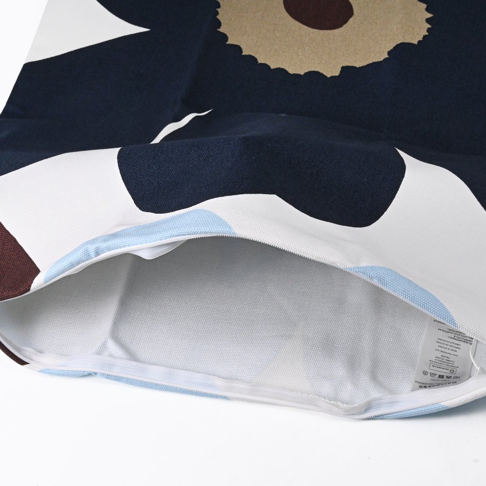 マリメッコ marimekko クッションカバー 50×50cm ヌードクッション セット ウニッコ ホワイト ブルーベリー ブルー ダークブラウン 76432 076432 145 北欧雑貨 北欧デザイン 送別会 誕生日 お中元 結婚祝い 結婚式 高級 父の日 母の日 ホワイトデー