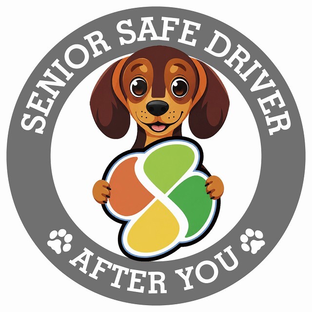 カーサイン 高齢者マーク SENIOR SAFE DRIVER ダックスフンド ステッカー シール 直径13cm 肉球 日本製 車