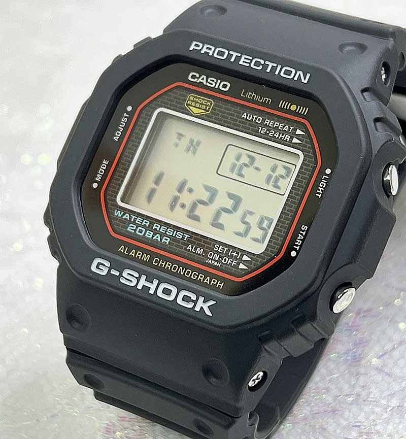 男が語る男のG！GショックG-SHOCK カシオ 電波ソーラー DW-5000R-1AJF 5000番の初代G-SHOCK山形カシオで生産されました   日本人の真心こめた逸品です　こちらは限定品ではなく定番になりまうが生産本数が少なく希少品です