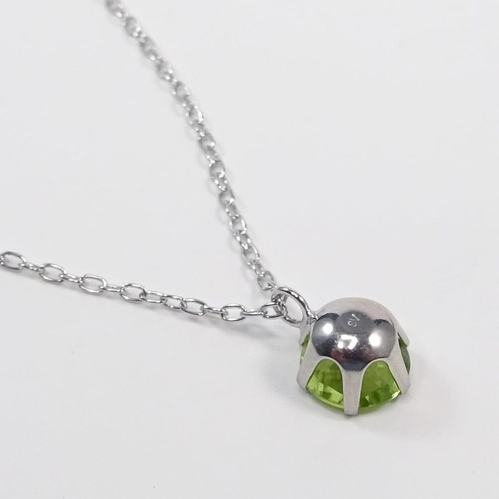 シルバー枠 ペリドット一粒ペンダントネックレス 約1.0ct天然石 SILVER925小豆チェーン40cm 8月の誕生石【送料無料】【レディース,激安,特価,通販】