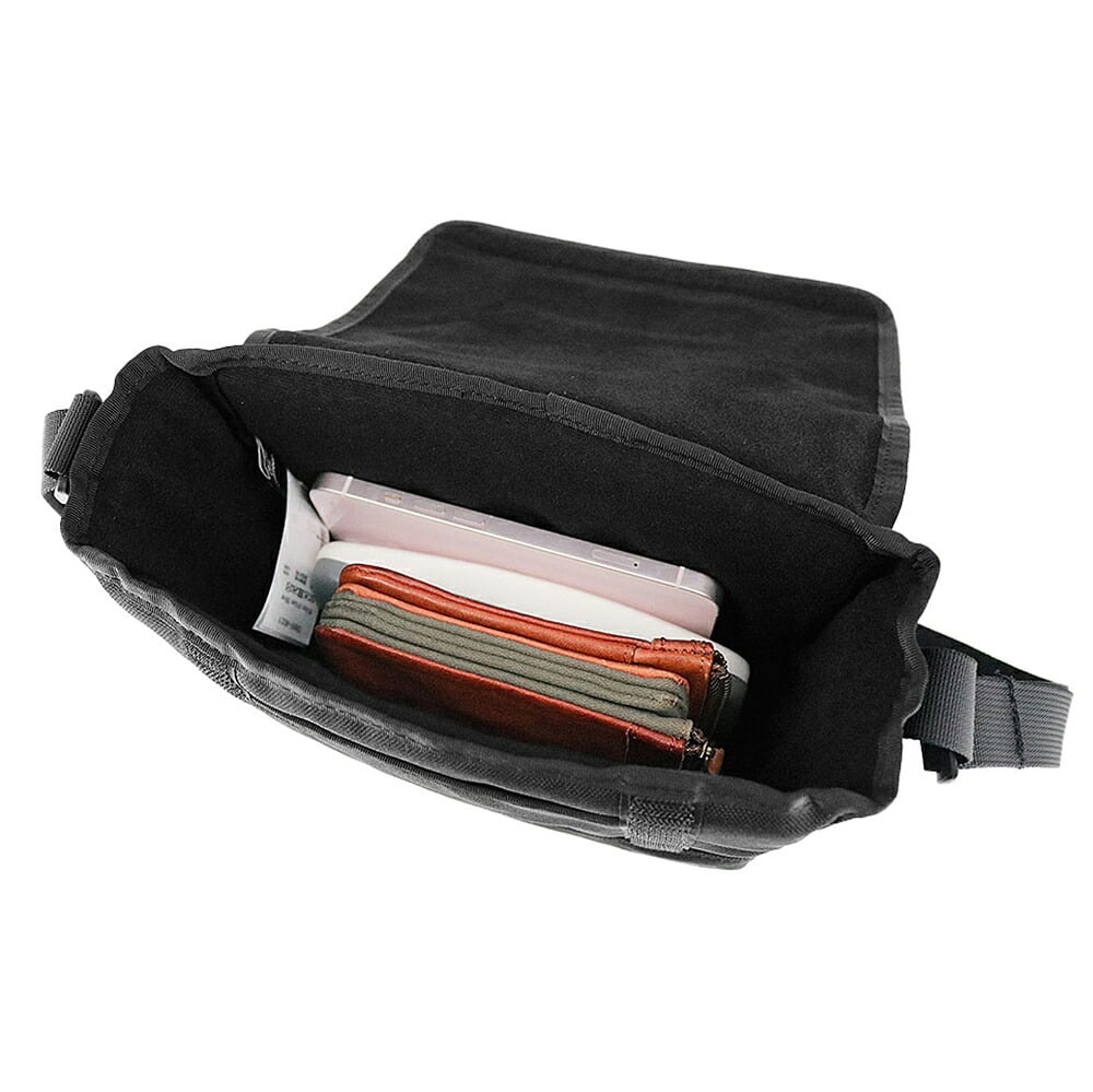 チャムス ショルダーバッグ カメラバッグ 2L B6 CHUMS リサイクルスモールカメラショルダーバッグ CH60-4021 メンズ レディース 送料無料 誕生日プレゼント ギフト ラッピング無料 【正規代理店】