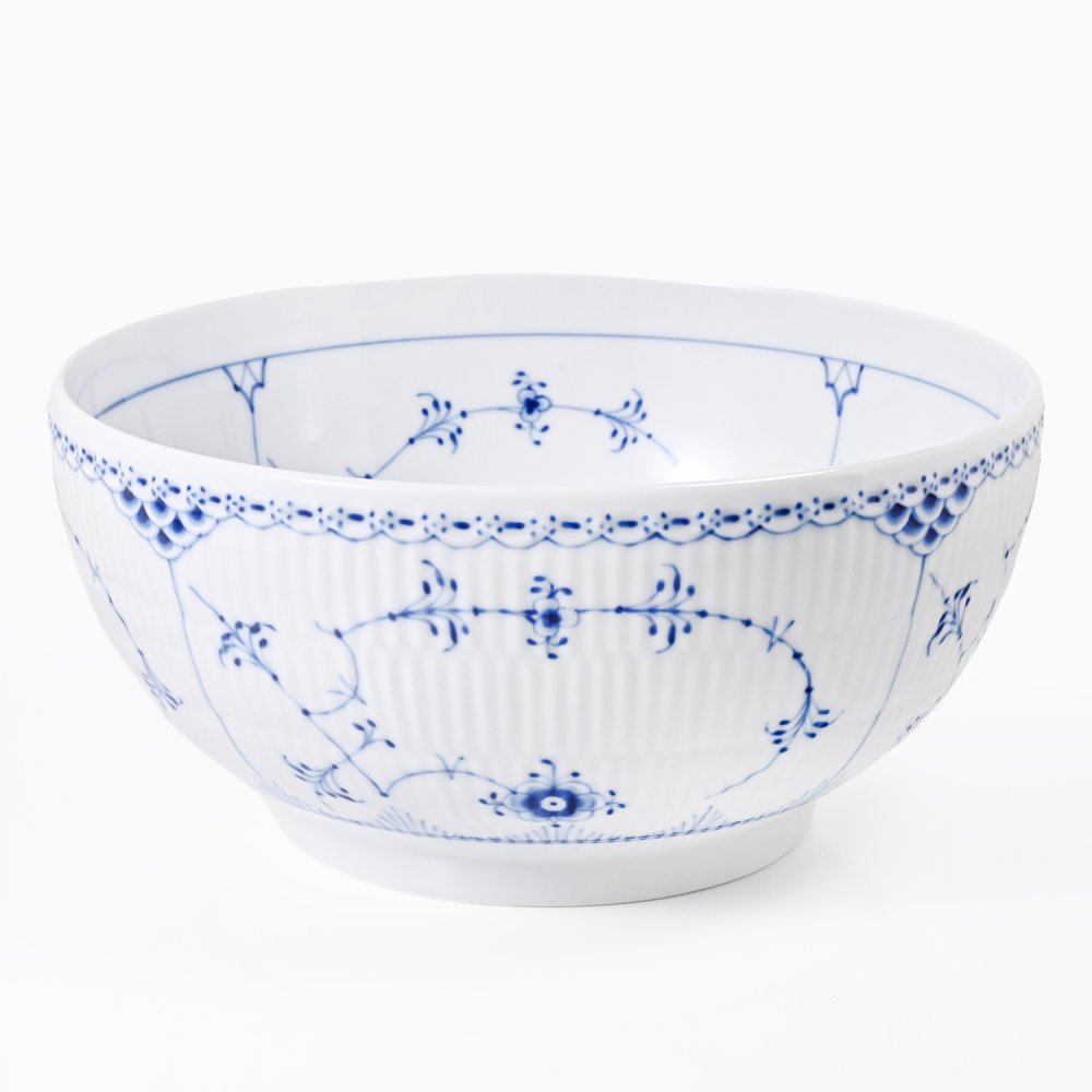 ロイヤルコペンハーゲン ブルーフルーテッド ハーフレース ボウル L  1102579(1017220) 北欧食器 洋食器 送別会 【スペシャルラッピング1100円(別売り)】 誕生日 お中元 還暦祝い 結婚祝い 結婚式 高級 父の日 母の日 即日発送 成人祝い ホワイトデー