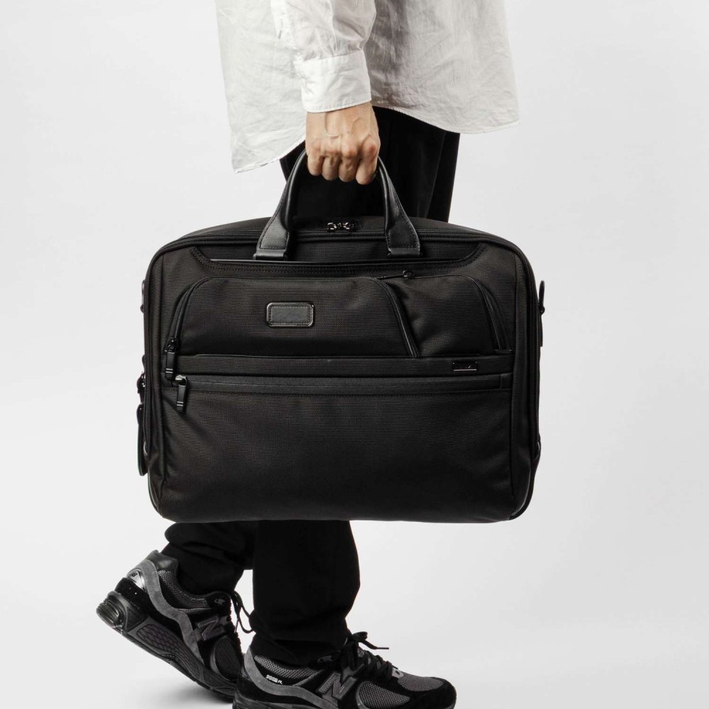 トゥミ TUMI ALPHA アルファ LARGE 17 BRIEFCASE ラージ 17インチ ブリーフケース 02603114D4 158967 ビジネスバッグ 通勤 メンズ バッグ ブラック