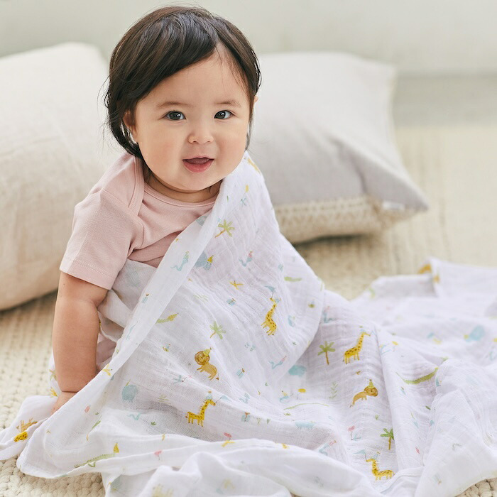 おくるみ スワドル 3枚セット 出産祝い aden+anais エイデンアンドアネイ イヤーオブザスネイク コットンモスリン ダブルガーゼ 大判 約120cm 新生児 退院 内祝い 出産内祝い 男の子 女の子 ギフト 専用ボックス入り ガーゼケット ブランケット 授乳ケープ おむつ替えシート