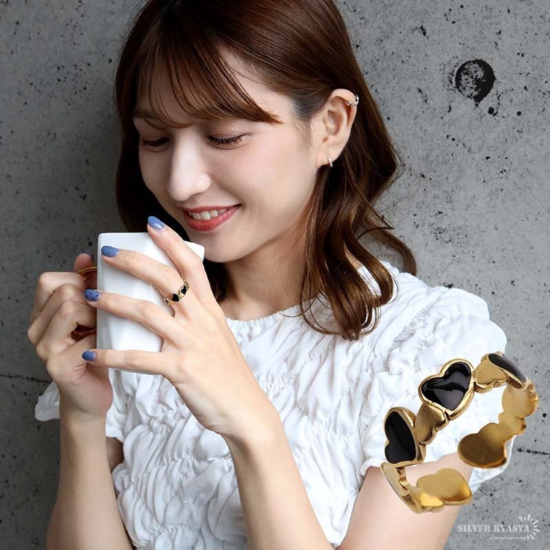 ステンレス ハートリング 3カラー ゴールド レディース 指輪 ハートモチーフ カラーハート オープンリング かわいい おしゃれ 大人可愛い 女性 アクセサリー ファッション 普段使い デイリー 重ね付け 存在感 手元コーデ