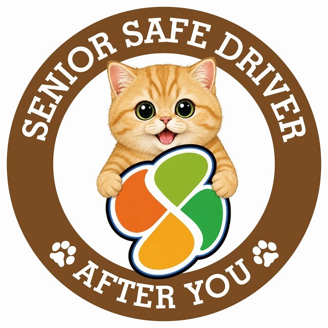 カーサイン 高齢者マーク SENIOR SAFE DRIVER マンチカン ステッカー シール 直径13cm 肉球 日本製 車
