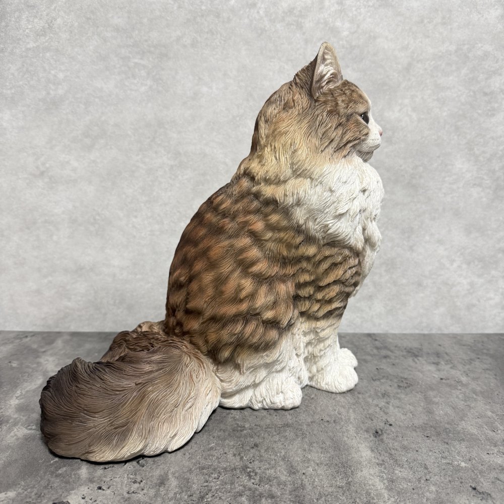 WooBia ウービア 猫 置物 お座りノルウェージャンフォレストキャット マスターズエディション 高さ29.5cm リアル 長毛 ネコ アニマルオブジェ 玄関 リビング インテリア 猫好き 新築祝い 開店祝い 退職祝い プレゼント ギフト