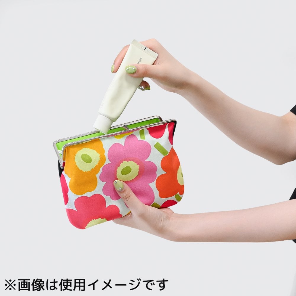 マリメッコ marimekko 小物入れ ポーチ コスメポーチ 化粧ポーチ ペンケース がま口 プリオカス クッカロ ミニ ウニッコ ホワイト 91497 190(75054-190) 北欧雑貨 北欧デザイン  送別会 誕生日 お中元 結婚祝い 結婚式 高級  母の日 成人祝い ホワイトデー
