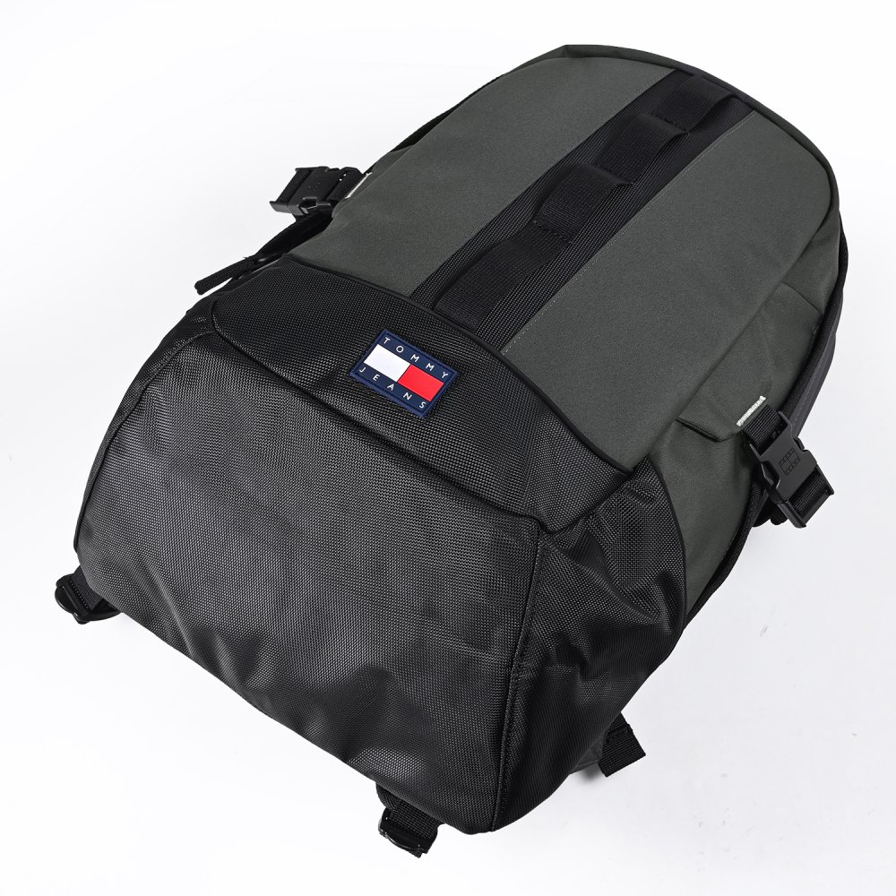 高品質ヨーロッパ輸入モデル トミーヒルフィガー TOMMY HILFIGER バッグ バックパック リュック TOMMY JEANS OUTDOORS レディース メンズ ブラック AM0AM14625 BDS BLACK 送別会 誕生日 結婚祝い 結婚式 彼氏 息子 夫 男性 名刺入れ 高級 父の日 母の日 即日発送