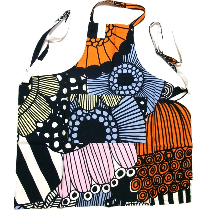 マリメッコmarimekko  シイルトラプータルハ 74329－123 エプロン ホワイト／ライトイエロー／オレンジ【キッチン　エプロン　プレゼント　贈り物　母の日　】【御結婚御祝・内祝・新築御祝・還暦御祝・御礼・寿・ギフト包装可能】