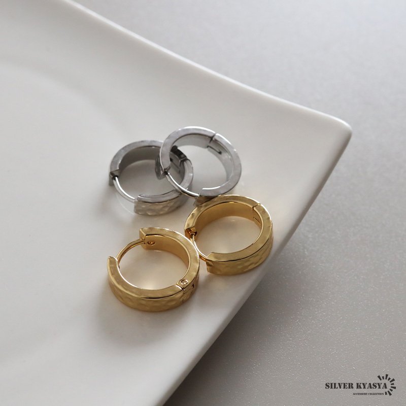 ステンレス フープピアス 槌目ピアス 不規則 凸凹 シンプルピアス ゴールド シルバー プチプラ メタル 小さめ セカンド キラキラ 両耳2点 レディース 女性 金属アレルギー対応 イヤリング