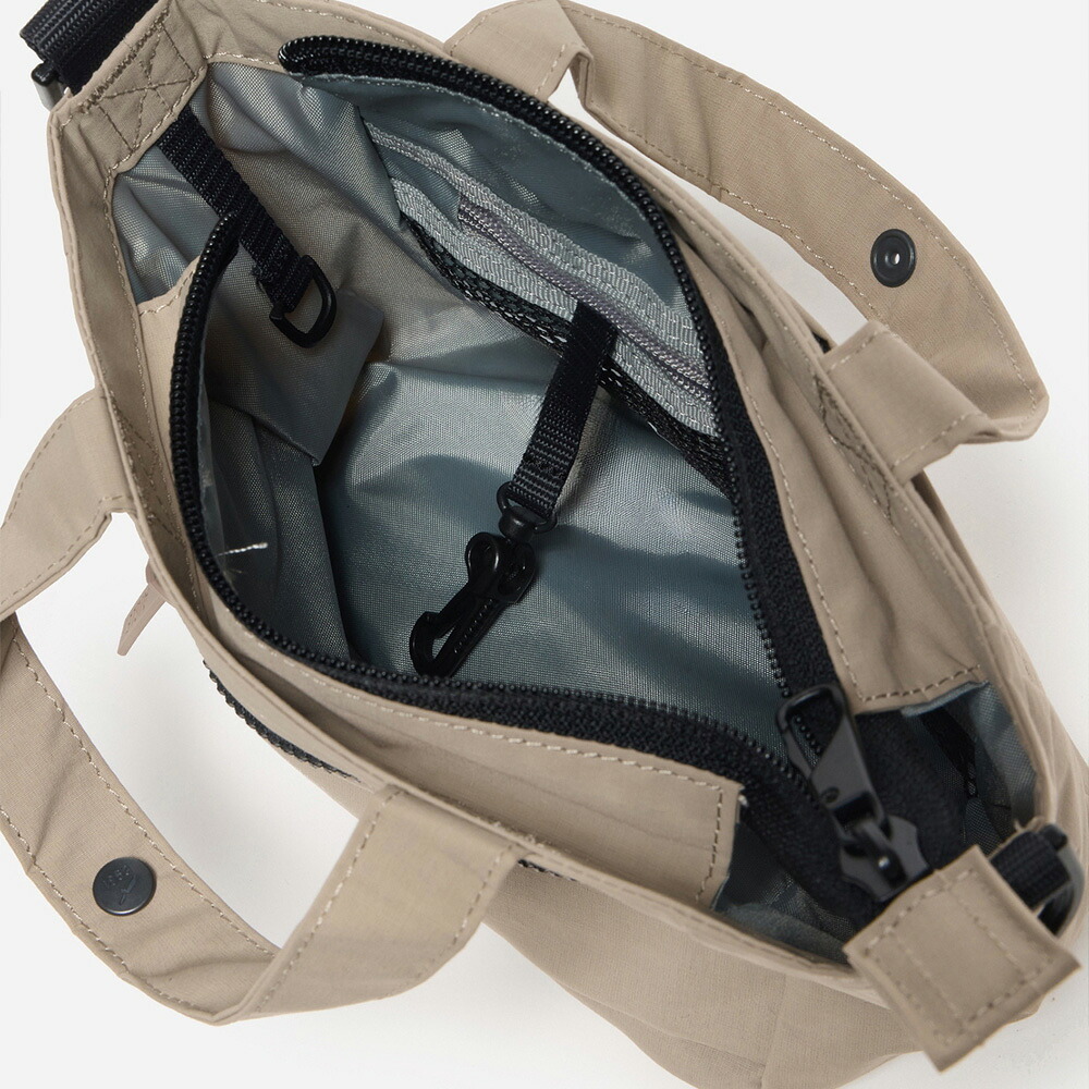 エーグル AIGLE ミニトートバッグ CITY 撥水 2WAYミニショルダーバッグ 2L リサイクルナイロン ショルダーバッグ 手持ち メンズ レディース ZNHBX52