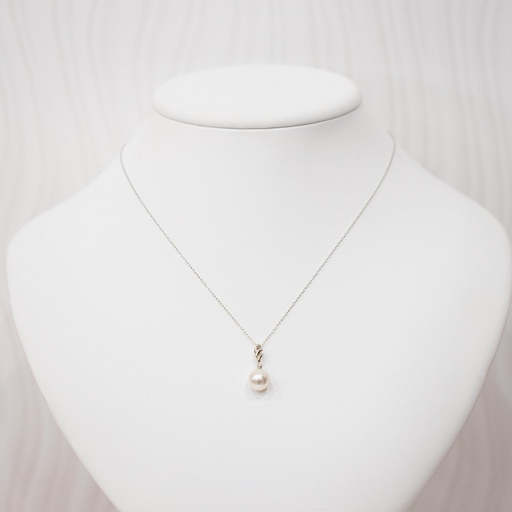 ［pearl582］ 8mm - 8.5mm ホワイトピンク ペンダント ダイヤモンド付 あこや真珠 0.01ct