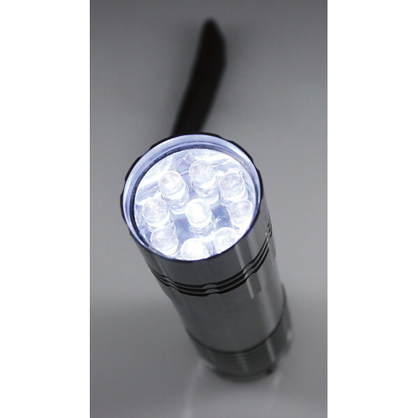 【直送】メタリック9LEDライト [26-0593-096] L3210 アルミ合金 高輝度9LEDライト ミニ懐中電灯 電池式 非常用ライト 防災グッズ レジャー アウトドア プレゼント ギフト