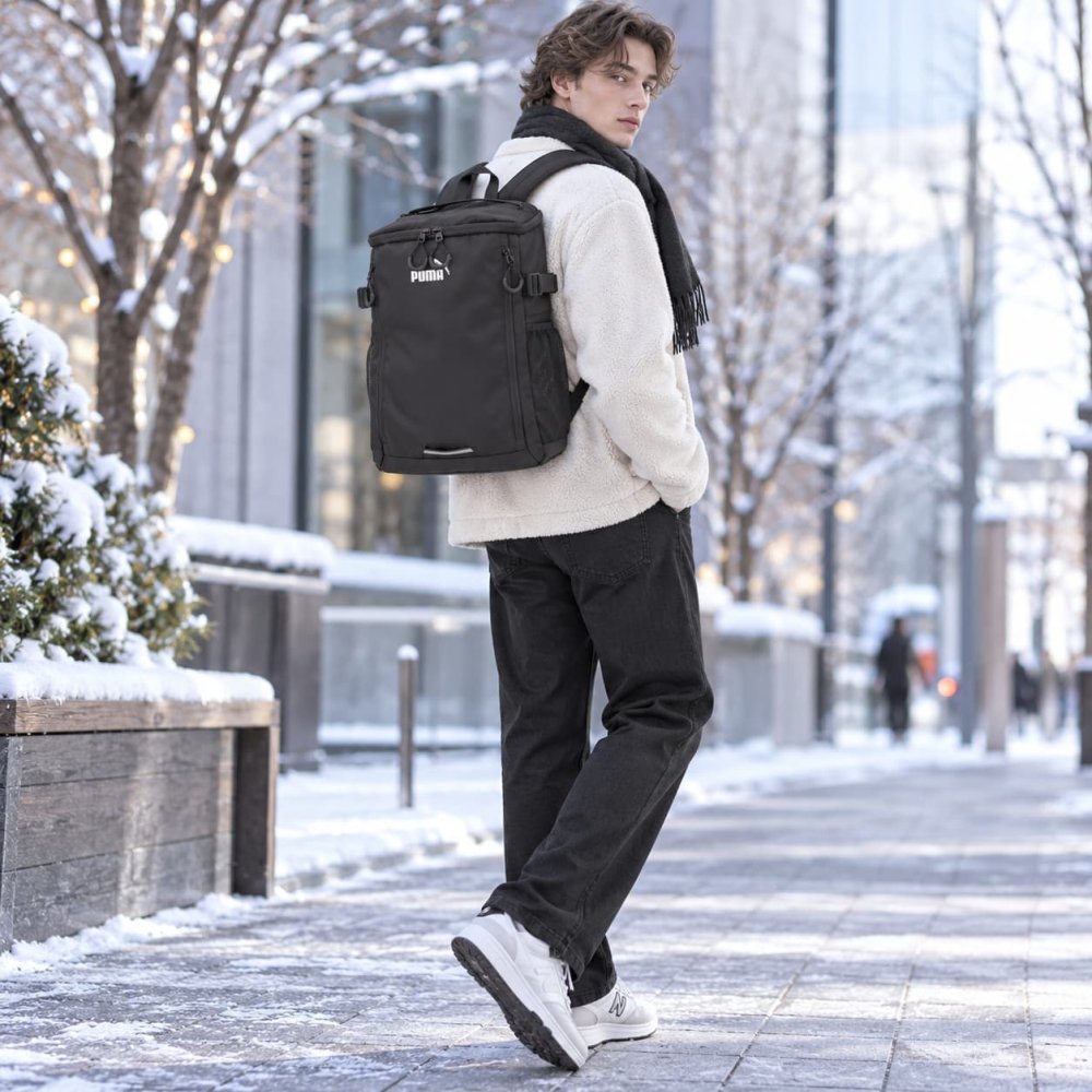 PUMA トレジャー スクエアデイパック 20L リュック 大容量 リュックサック かばん カバン 鞄 普段使い レディース メンズ ギフト プレゼント ブラック j20528
