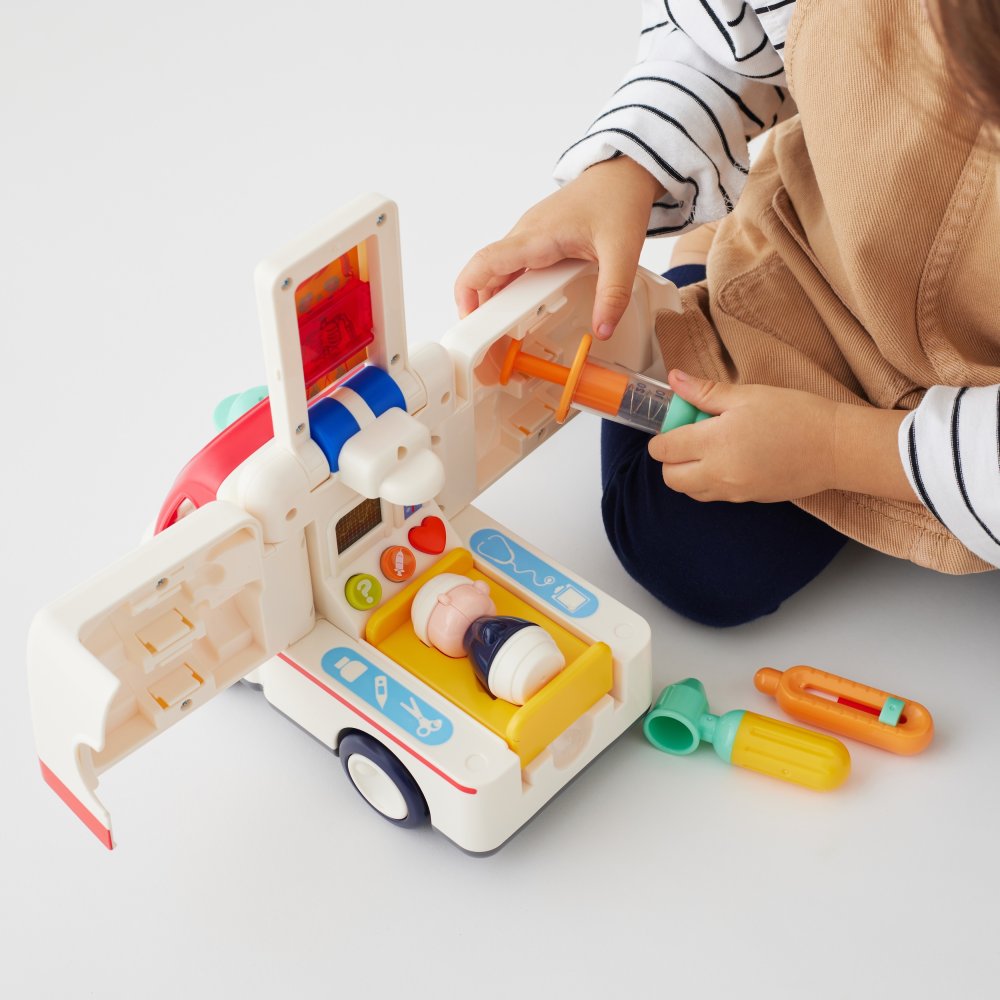 誕生日プレゼント Hola Toys オラトイズ 音がいっぱい 自分で走る きゅうきゅうしゃ 救急車 おもちゃ はたらく車 働く車 乗り物 サイレン 音が鳴る 音楽 ごっこ遊び お医者さんごっこ 人形付き ストレッチャー 体温計 注射器 知育玩具 男の子 女の子 お祝い ギフト