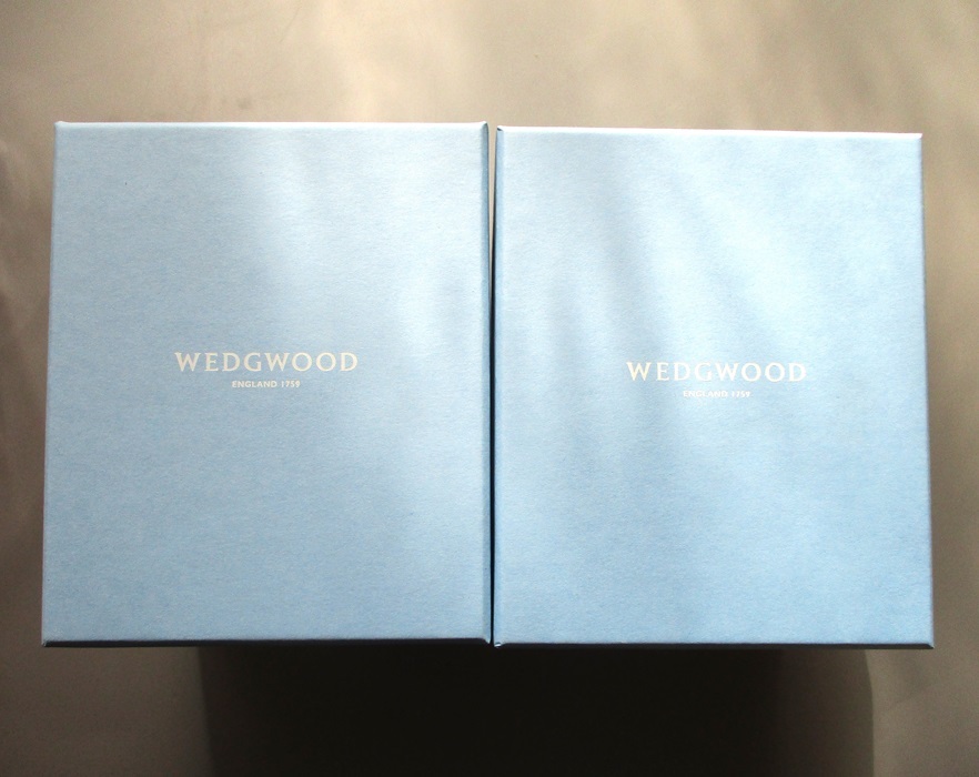 ウェッジウッドWEDGWOOD　ワイルドストロベリー　カジュアル 蓋付マグ ペア