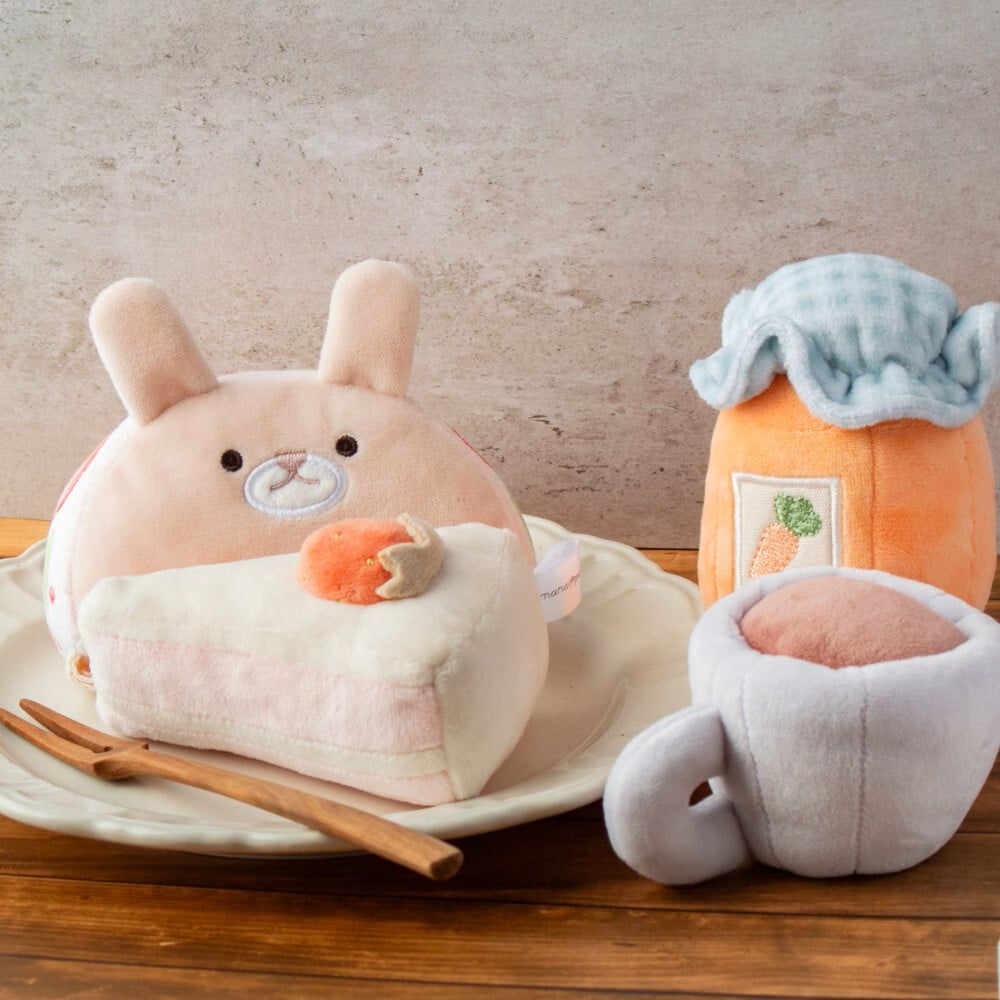 出産祝いに　もちっとラトル うさぎたちのお茶会 布 おもちゃ 玩具 あまのっぽ　amanoppo