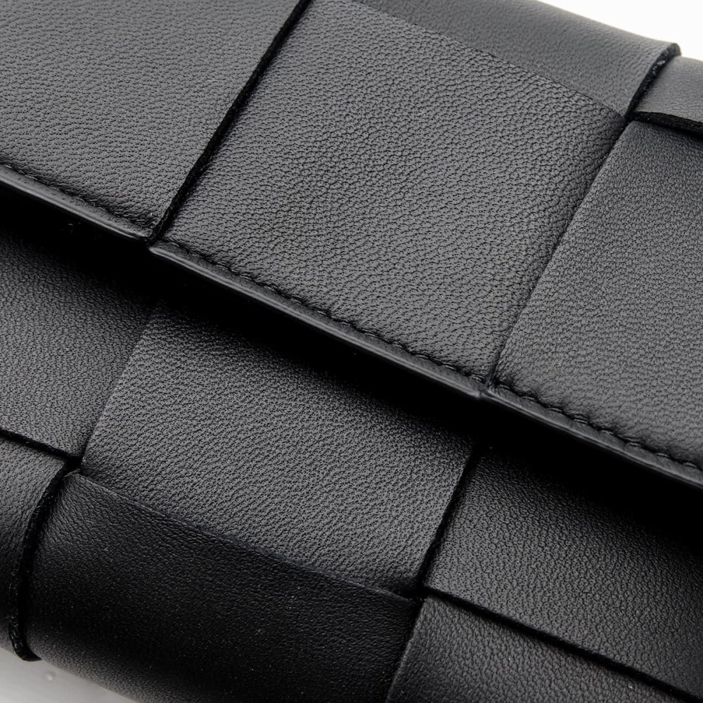 選べる2色 ボッテガヴェネタ BOTTEGA VENETA 三つ折り財布 カセット マキシイントレチャート メンズ レディース ミニ財布 本革 レザー 小銭入れ ブラック 黒 アーモンド ベージュ 651372 V3UO1