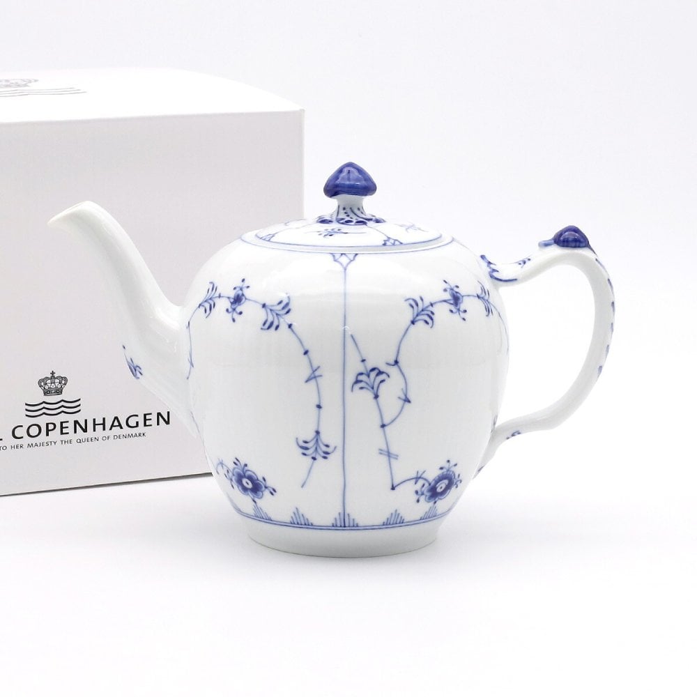 ロイヤルコペンハーゲン ブルーフルーテッド プレイン ティーポット 700ml 101 135 Royal Copenhagen Blue Fluted Plain ギフト 結婚祝い プレゼント 贈り物
