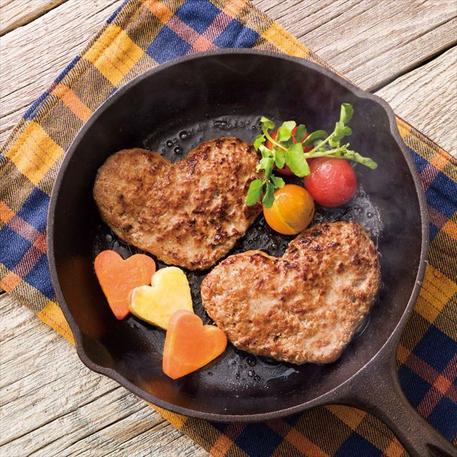 送料無料 お歳暮  佐賀牛入り ハートハンバーグ5個セット   ※11/2以降の出荷予定となります。北海道・沖縄・離島は配達不可 全国送料無料 御歳暮 早割 お歳暮2026 御挨拶 お取り寄せ グルメ スイーツ
