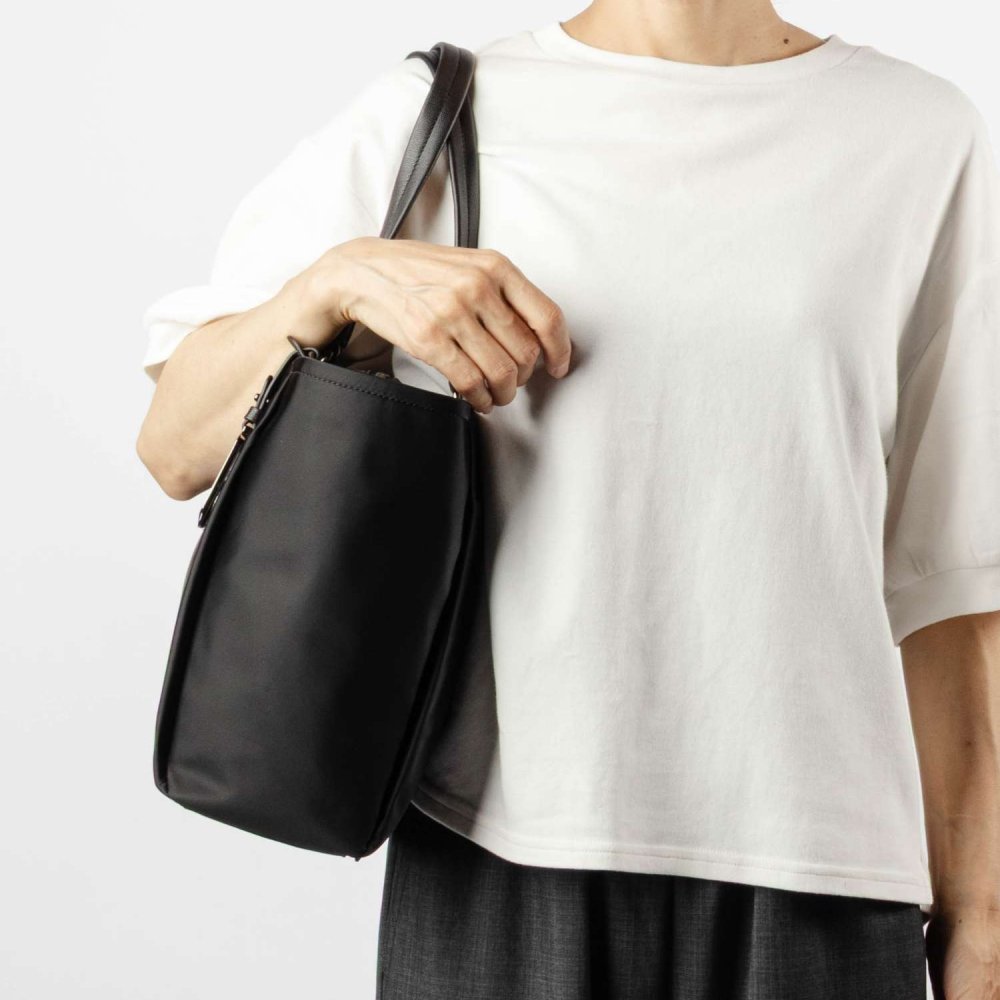 トゥミ TUMI VOYAGEUR ヴォヤジュール VALETTA MEDIUM TOTE ヴァレッタ ミディアム トート 0196722 159130 トートバッグ レディース バッグ